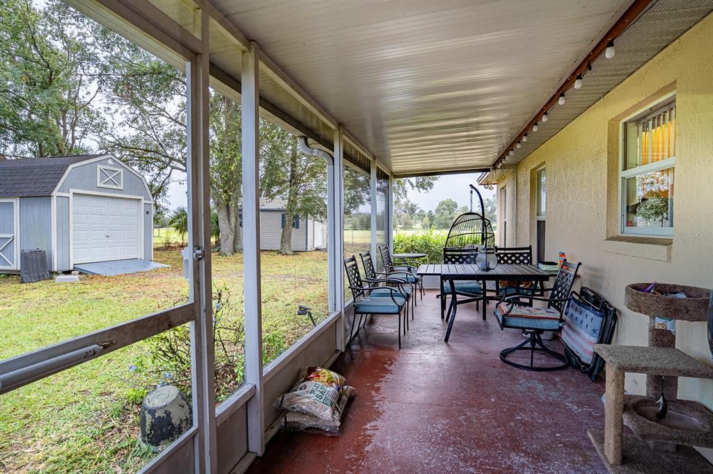 Detached Garage, Interior, Sun Room