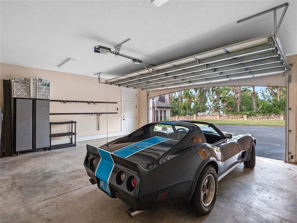 Garage, Interior