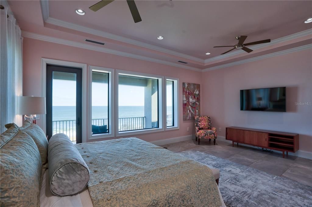 Bedroom, Interior, Recessed Lighting, Water