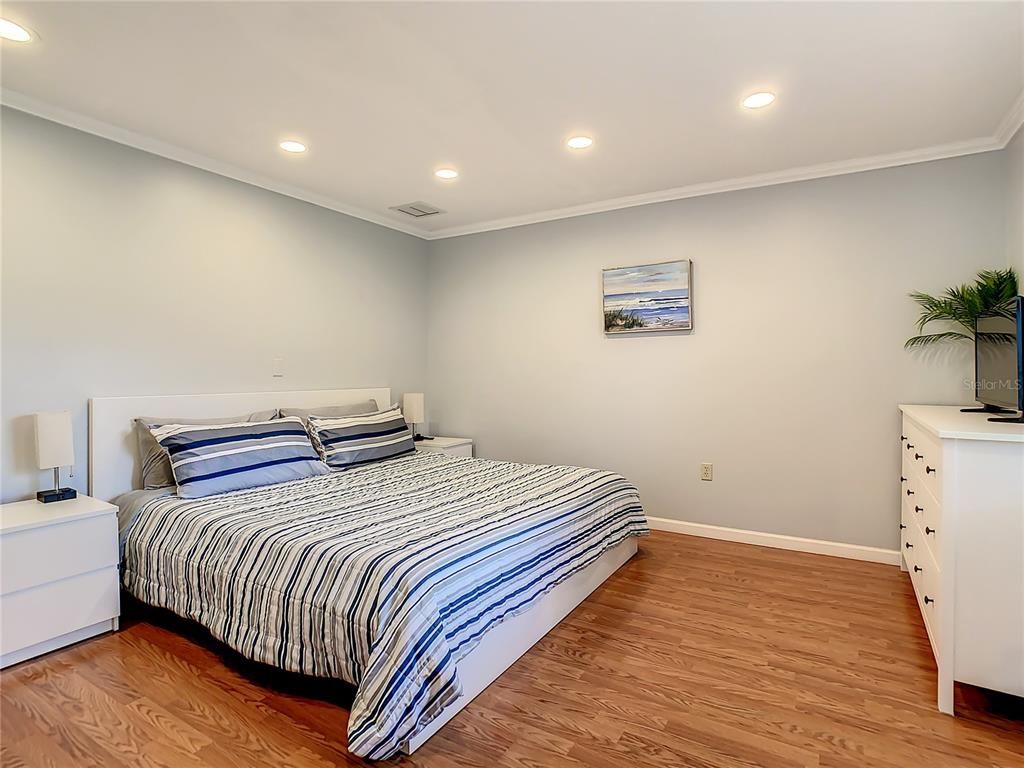 Bedroom, Interior, Recessed Lighting, Wood Texture Flooring
