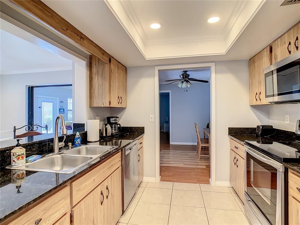 Dining room, Interior, Kitchen, Recessed Lighting, Wood Texture Flooring