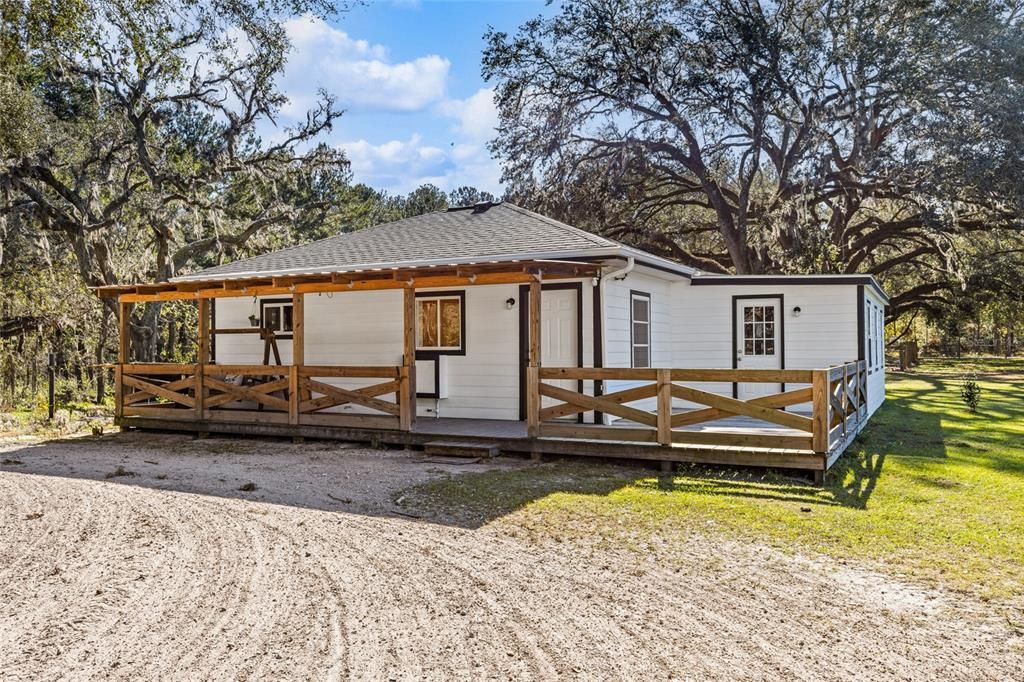 Backyard, Exterior