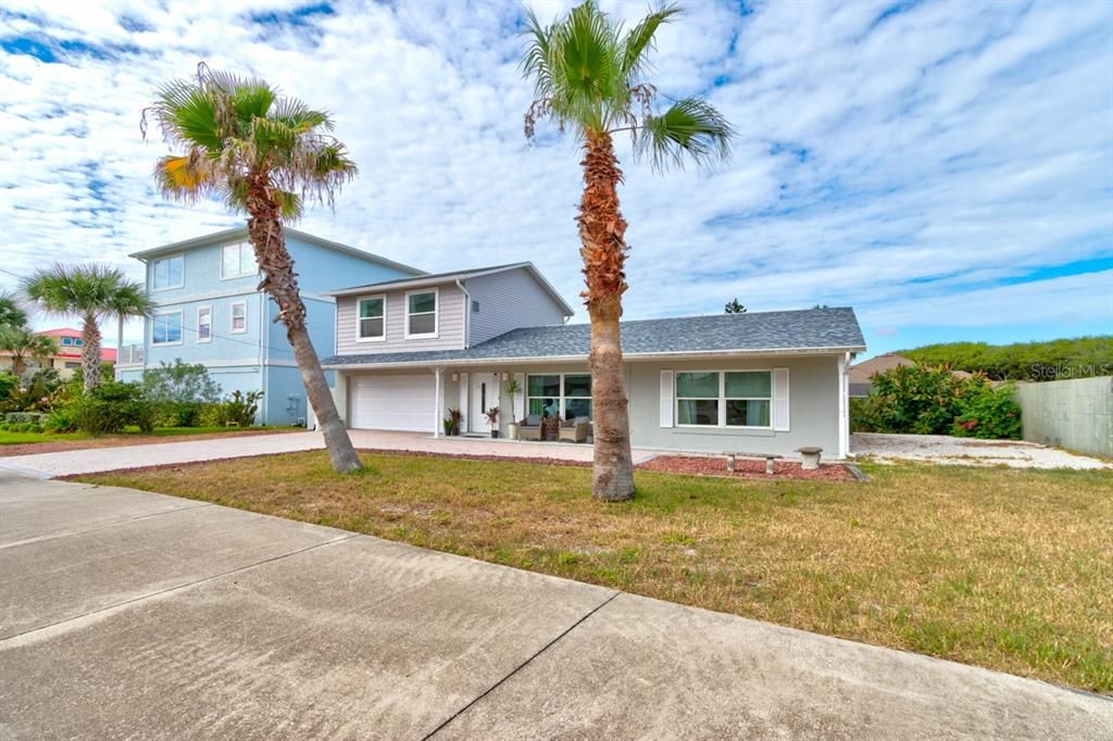 Attached, Backyard, Exterior, Facade, Split Level