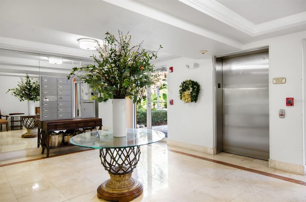 Elevator, Interior