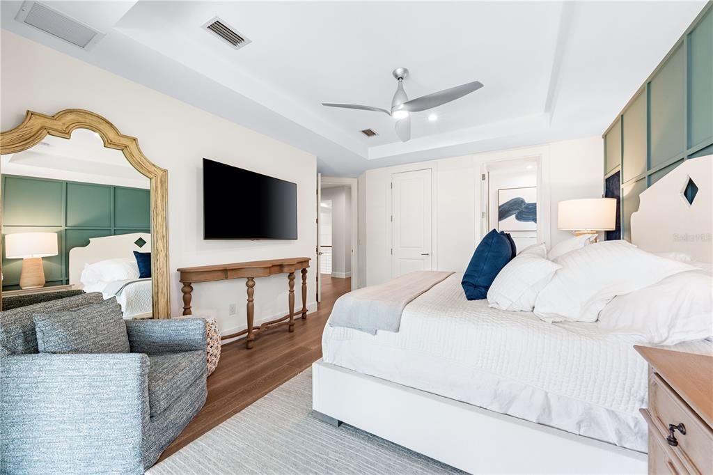 Bedroom, Interior, Recessed Lighting, Wood Texture Flooring