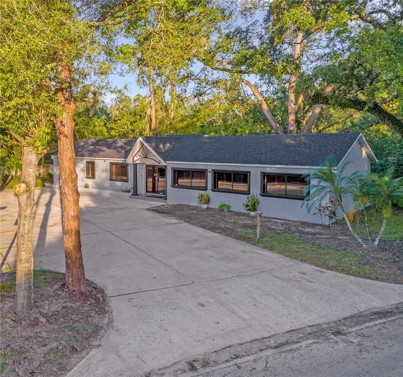 Backyard, Exterior, Facade, Ranch