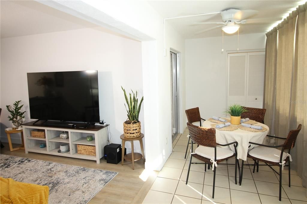 Dining room, Interior, Wood Texture Flooring