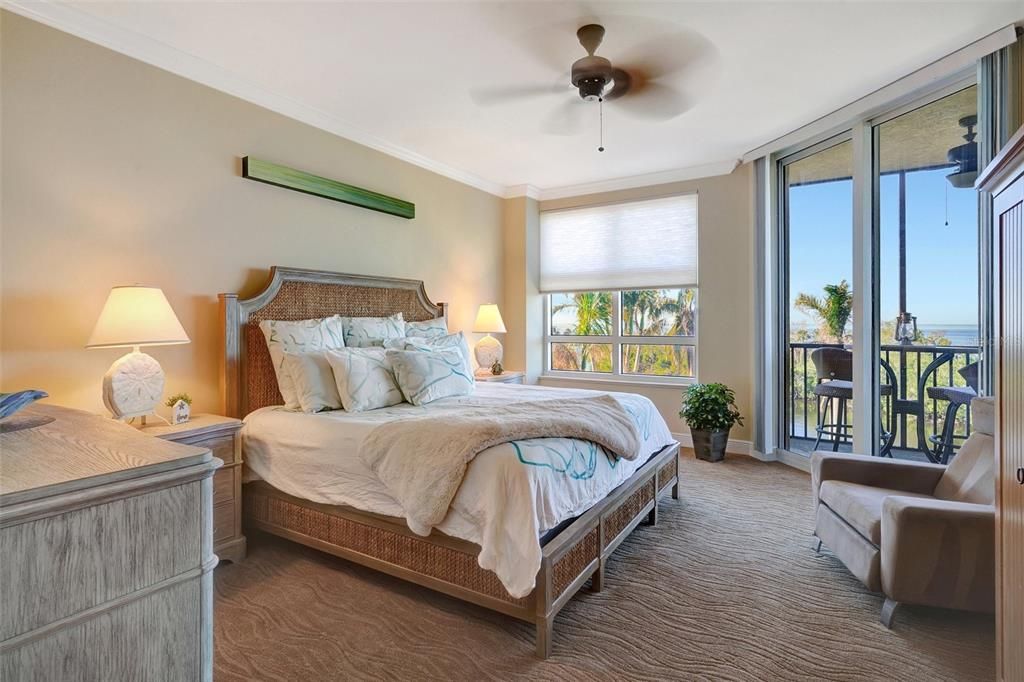 Bedroom, Interior, Water