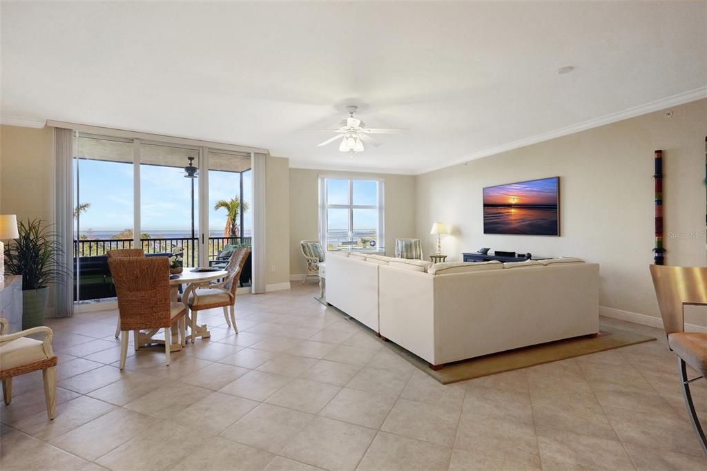 Dining room, Interior, Living room, Water