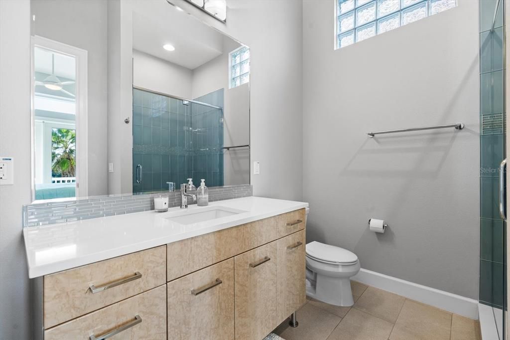 Bathroom, Interior, Recessed Lighting