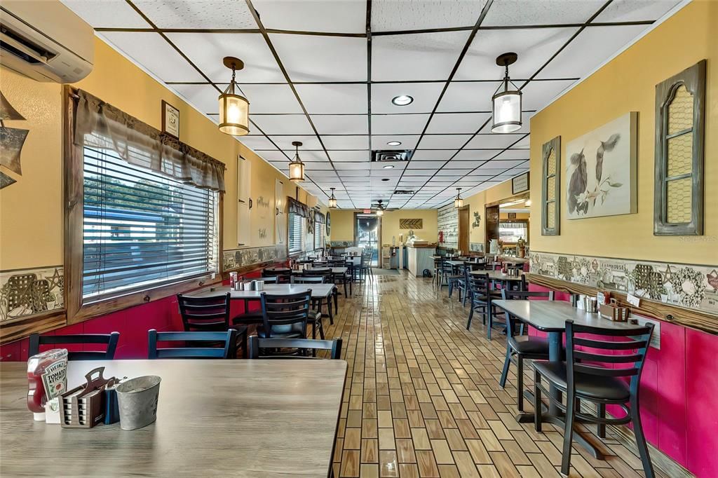 Dining room, Interior, Pendant Lights, Recessed Lighting, Wood Texture Flooring