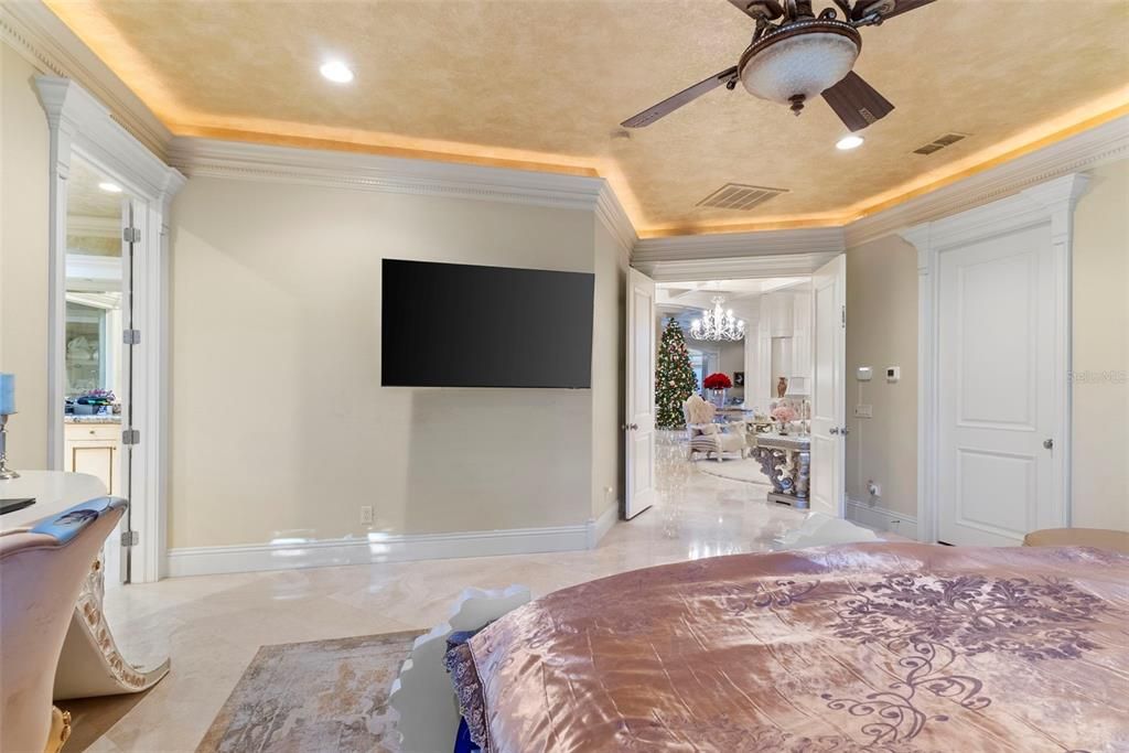 Chandelier, Interior, Recessed Lighting