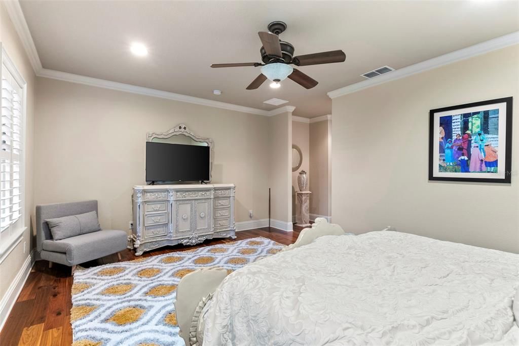 Bedroom, Interior, Recessed Lighting, Wood Texture Flooring