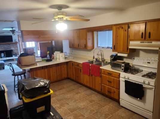 Fireplace, Interior, Kitchen