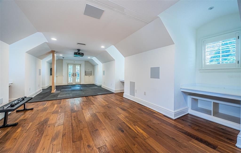 Empty room, Fitness Equipment, Interior, Recessed Lighting, Wood Texture Flooring