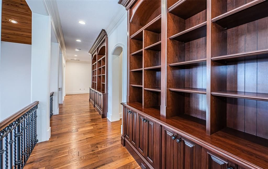 Interior, Recessed Lighting, Walk-in Closets, Wood Texture Flooring