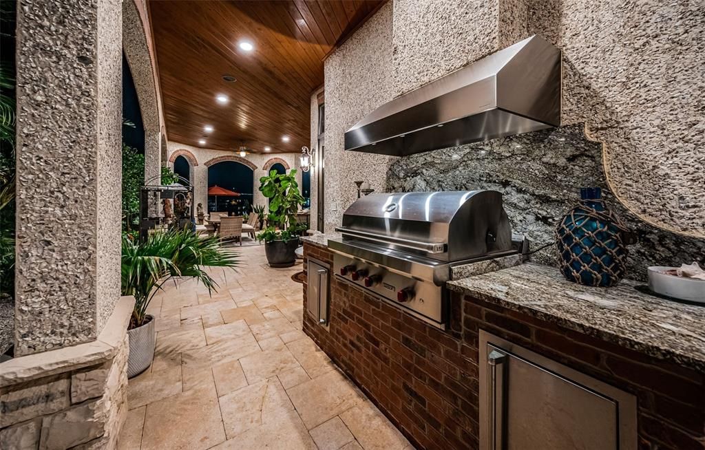 Exterior, Outdoor Kitchen