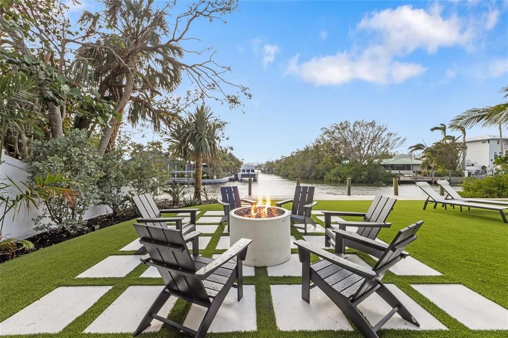 Backyard, Exterior, Water