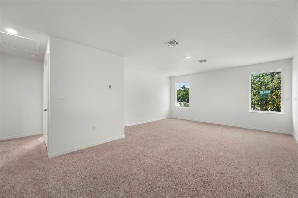 Empty room, Interior, Recessed Lighting