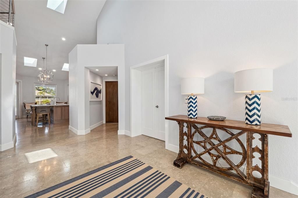 Dining room, Interior, Pendant Lights, Recessed Lighting