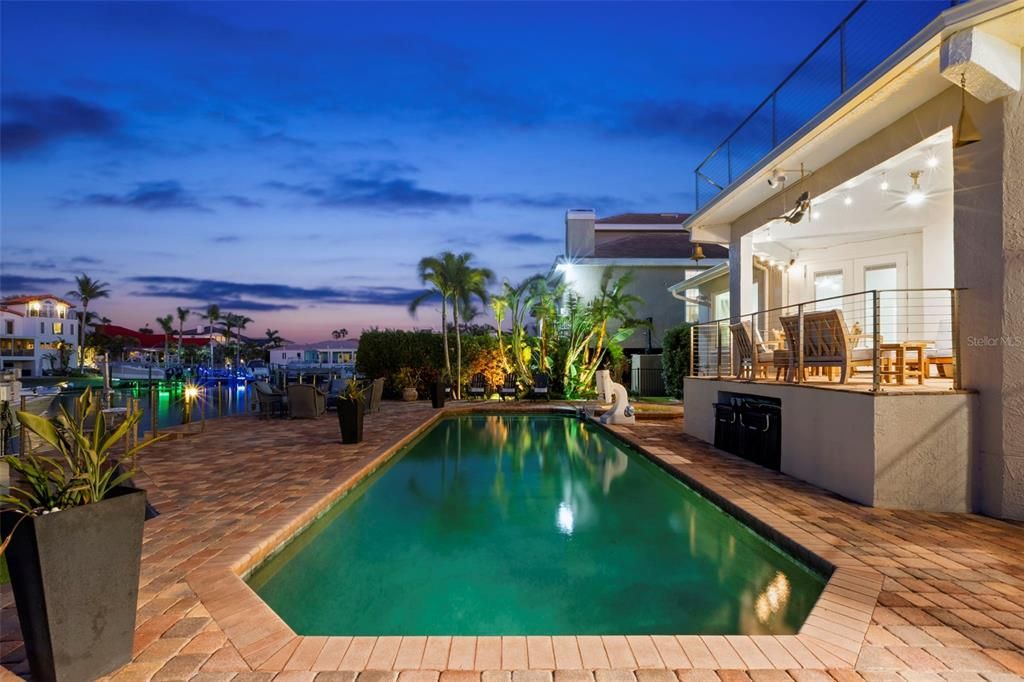 Exterior, Pool
