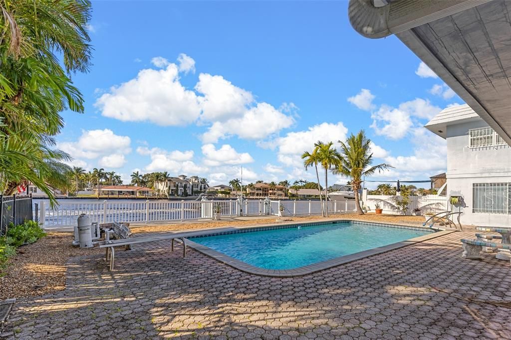 Exterior, Pool