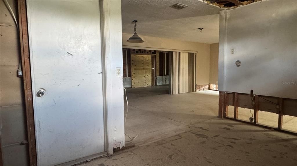 Empty room, Interior, Stone Walls