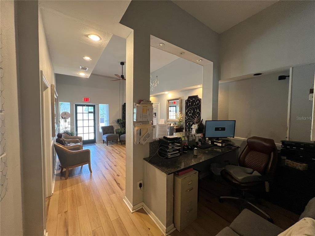 Home Office, Interior, Recessed Lighting, Wood Texture Flooring