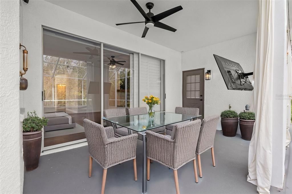 Dining room, Interior