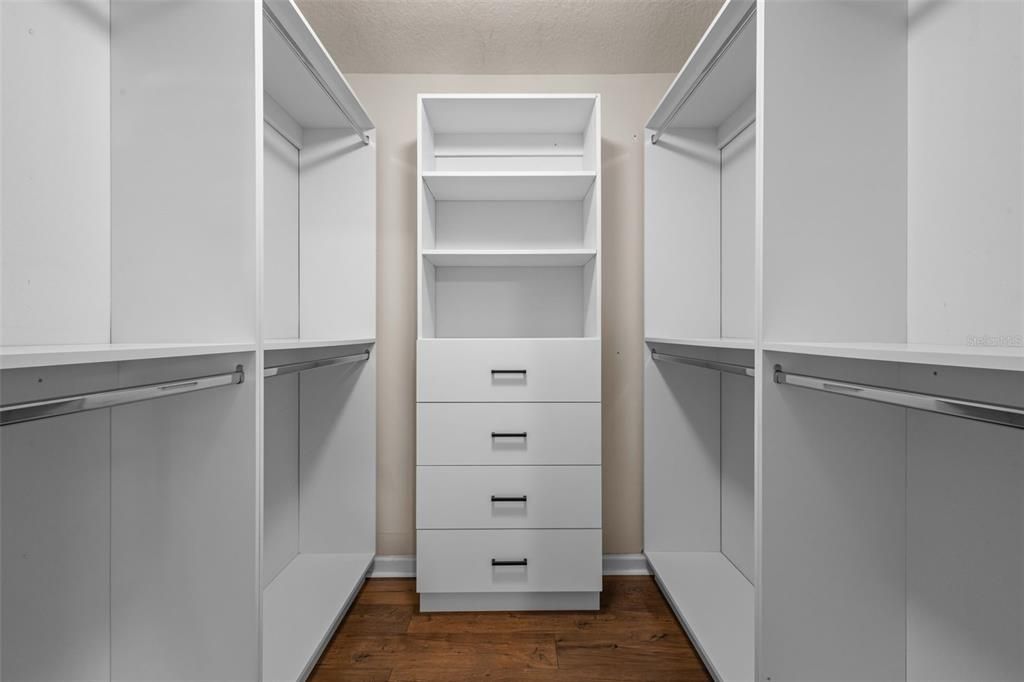Interior, Walk-in Closets, Wood Texture Flooring