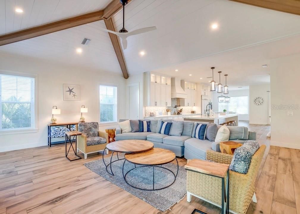 Interior, Kitchen, Living room, Pendant Lights, Recessed Lighting, Wood Texture Flooring