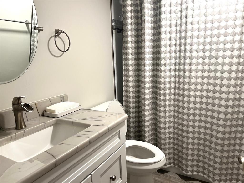 Bathroom, Interior, Tile Countertops