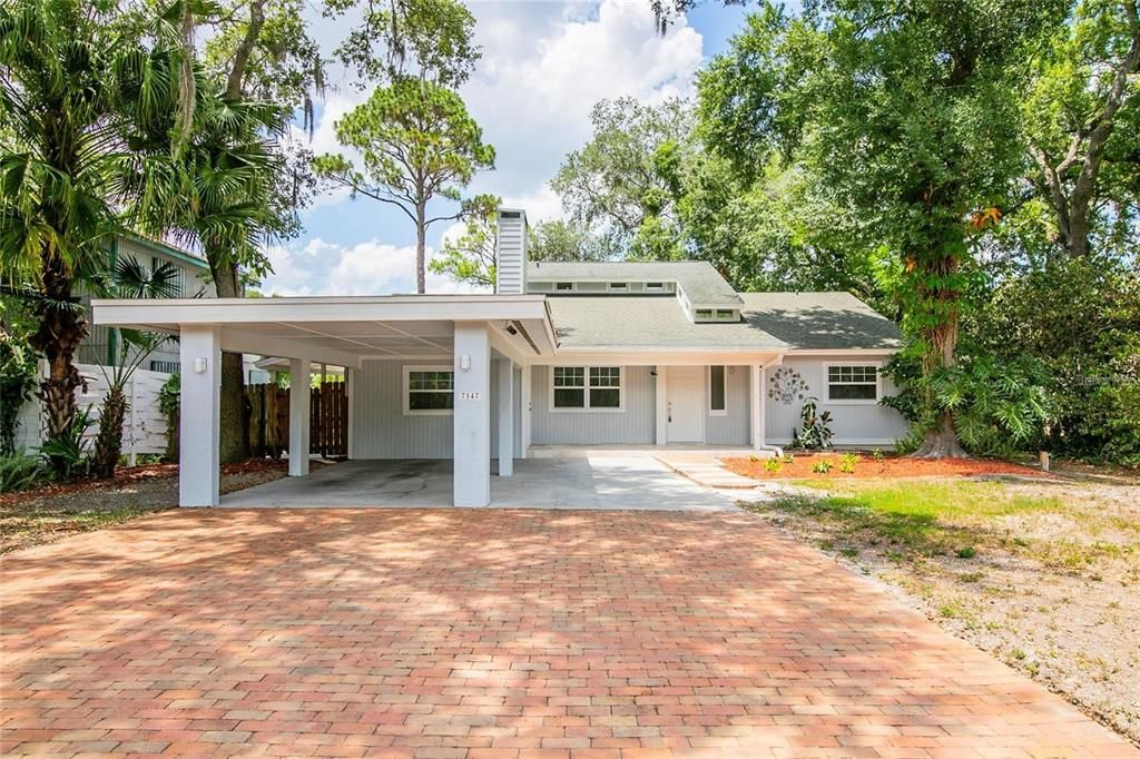 Backyard, Exterior
