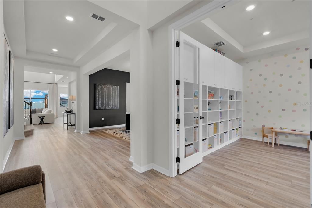 Interior, Recessed Lighting, Water, Wood Texture Flooring