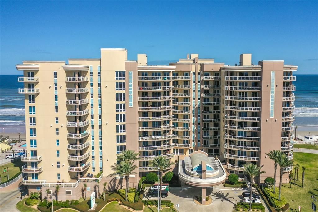 Exterior, Facade, Condo Building