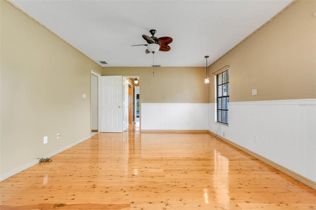 Empty room, Interior, Pendant Lights, Wood Texture Flooring