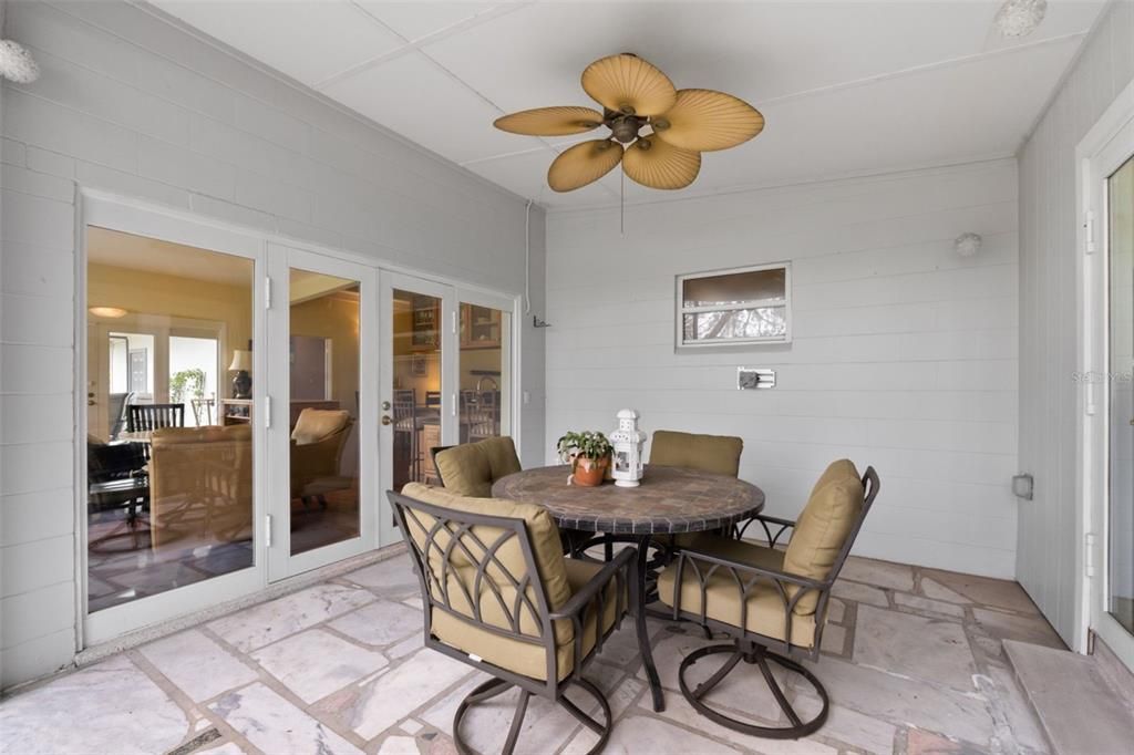 Dining room, Interior