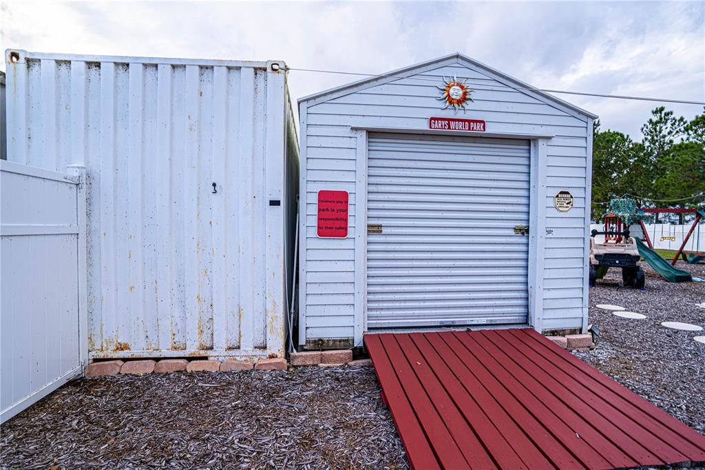 Detached Garage, Exterior, Playground