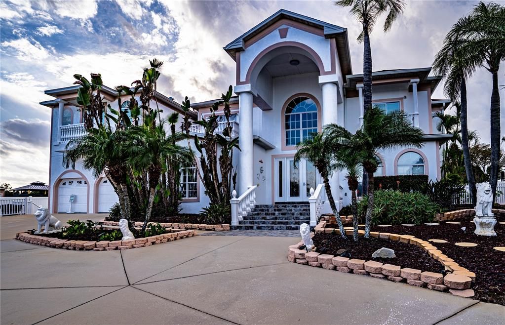 Attached, Exterior, Facade, Spanish Mediterranean