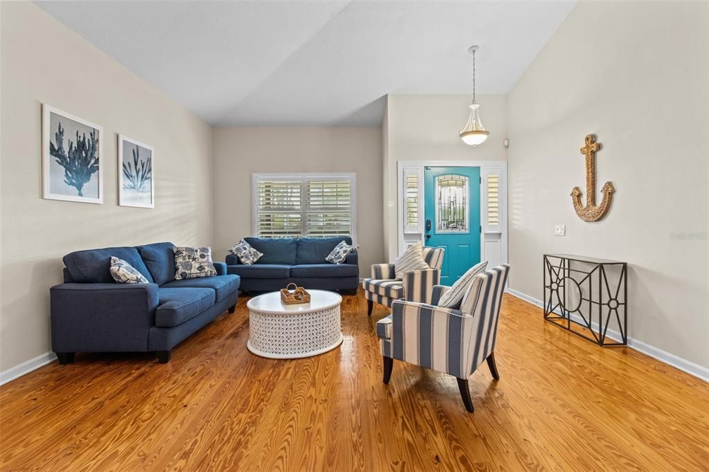 Interior, Living room, Pendant Lights, Wood Texture Flooring