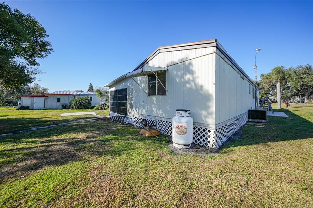 Backyard, Exterior