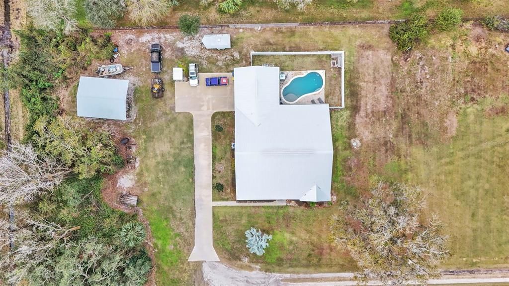 Exterior, Drone
