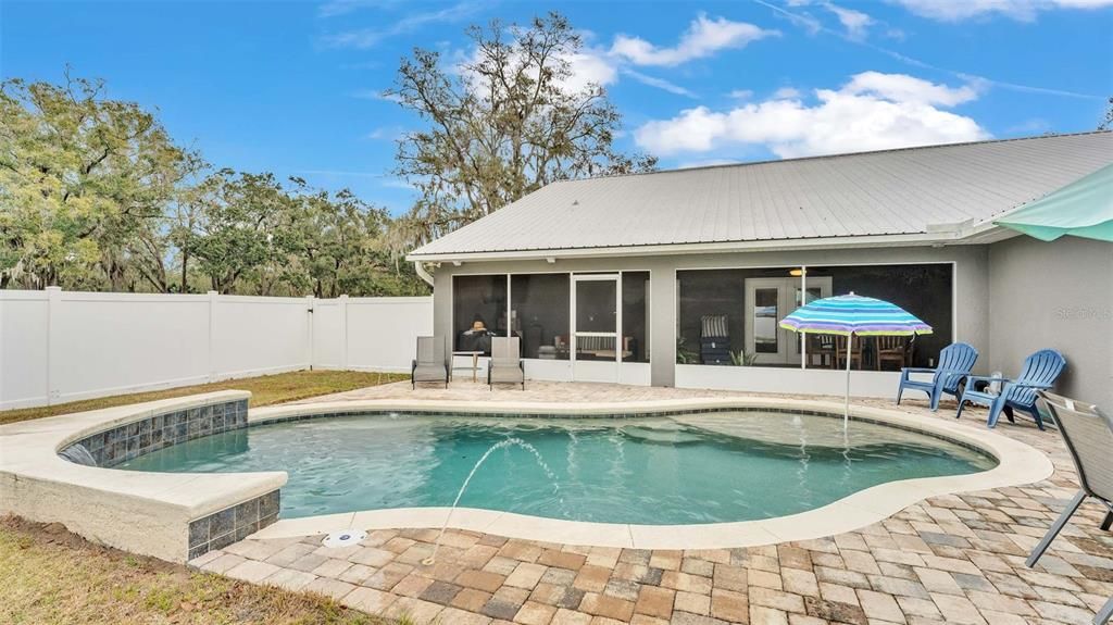 Exterior, Pool