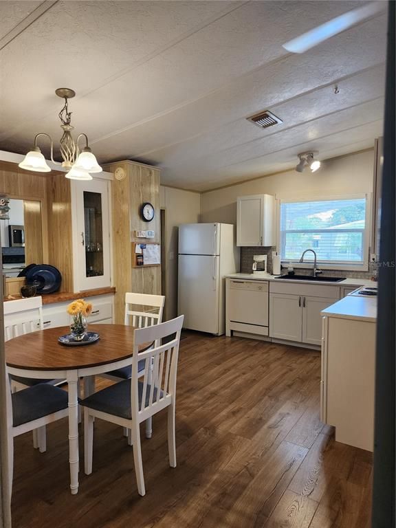 Dining room, Interior, Kitchen, Pendant Lights, Wood Texture Flooring