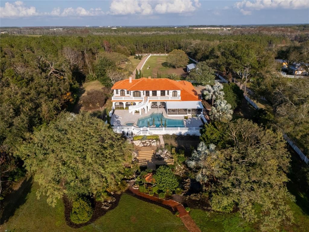 Exterior, Drone