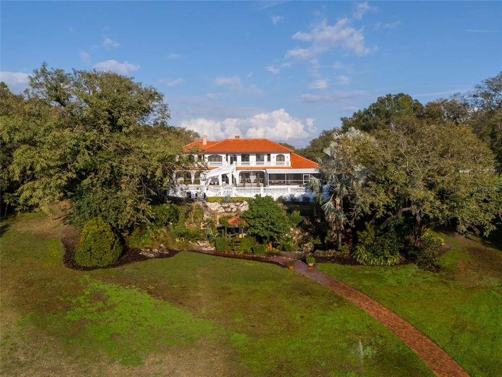 Exterior, Drone