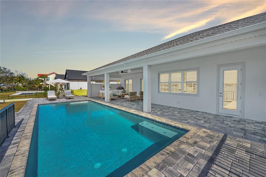 Exterior, Pool