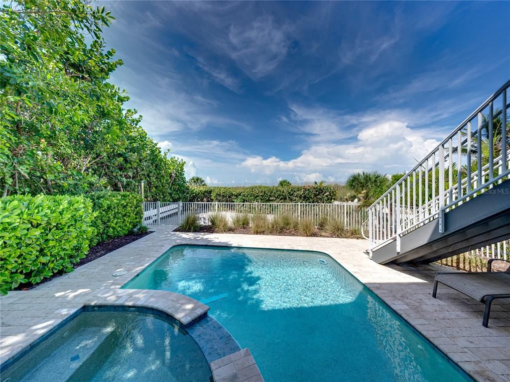 Exterior, Pool