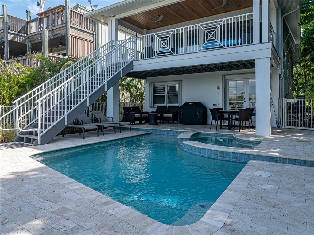 Exterior, Pool