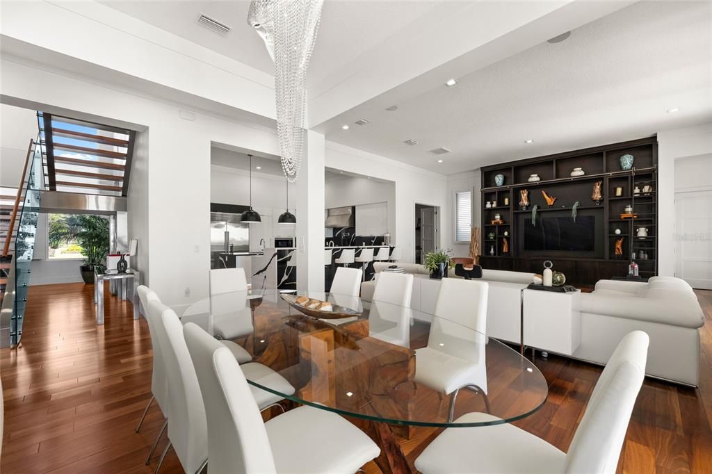 Dining room, Interior, Living room, Pendant Lights, Recessed Lighting, Wood Texture Flooring